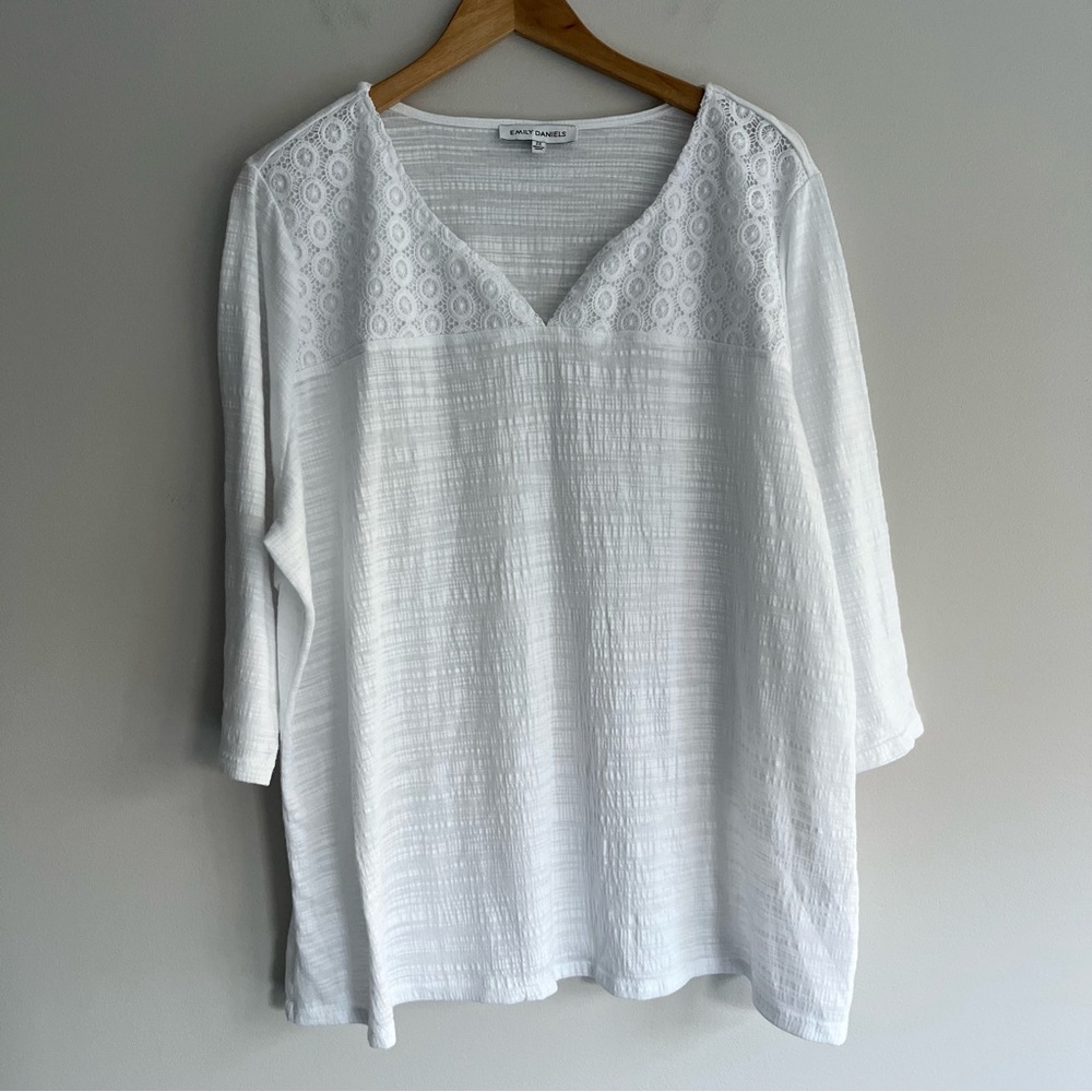 Emily Daniels White Textured Lace Detail Women's Blouse 2X